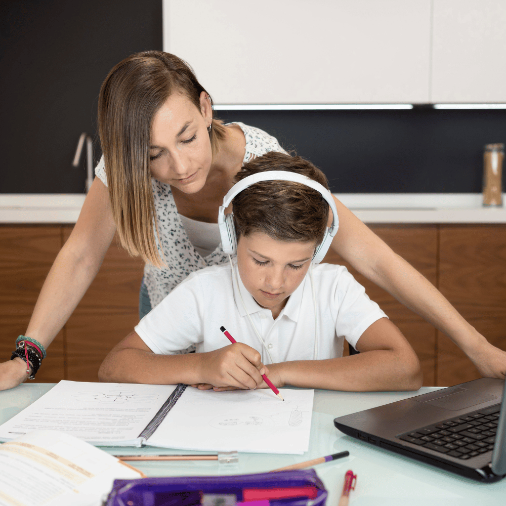 Online vs in-person tutoring in Canberra